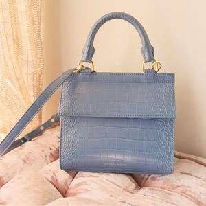 Modern Picnic Blue Alligator Mini-Luncher